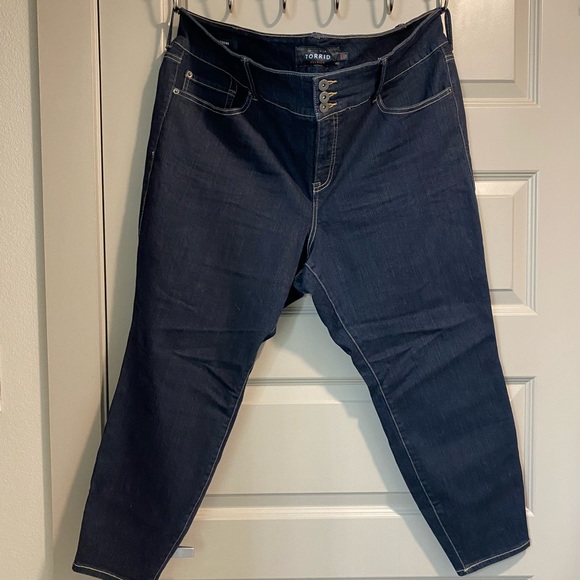Torrid Premium Jegging Jeans 24 XS (extra short) - Picture 1 of 9
